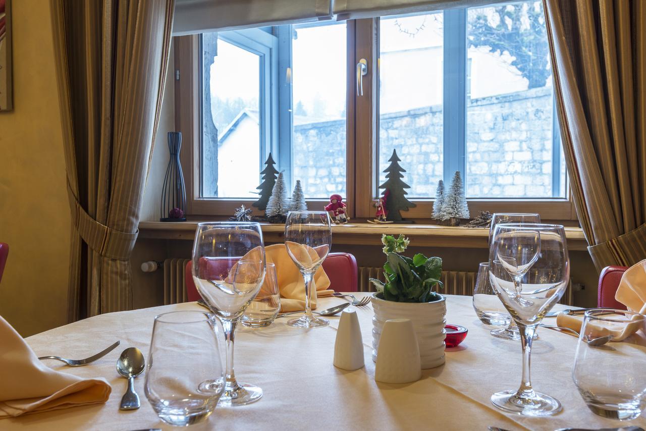 Hotel La Couronne Jougne Zewnętrze zdjęcie
